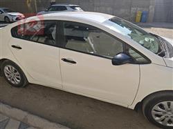 كيا سيراتو
